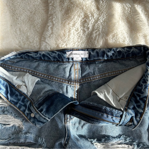 O’Neill jean shorts - Picture 2 of 3